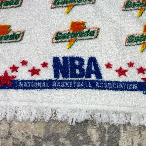 Vintage NBA Gatorade Logo Promo  McArthur Towels set of 2 - Picture 3 of 6